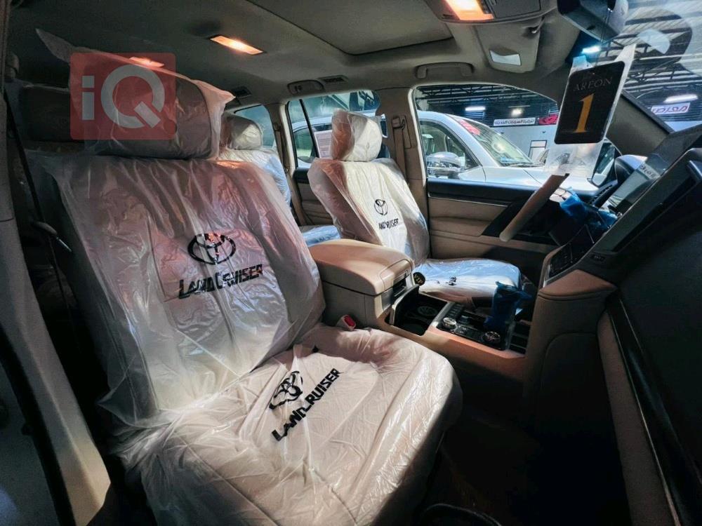 تويوتا لاندكروزر